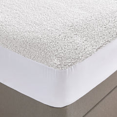 Silentnight Fleecy Mattress Protector with Skirt