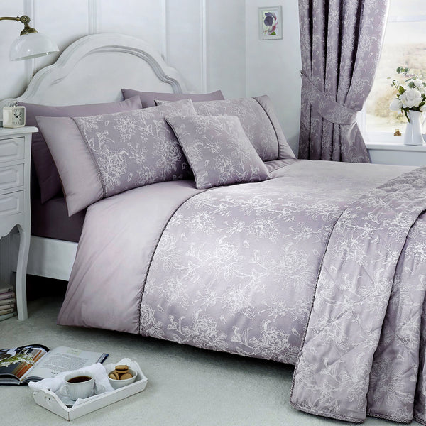 Dreams & Drapes Woven Jasmine Duvet Cover Set - Lavender