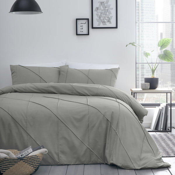 Serene Diamond Slant/Dart Duvet Cover Set - Grey