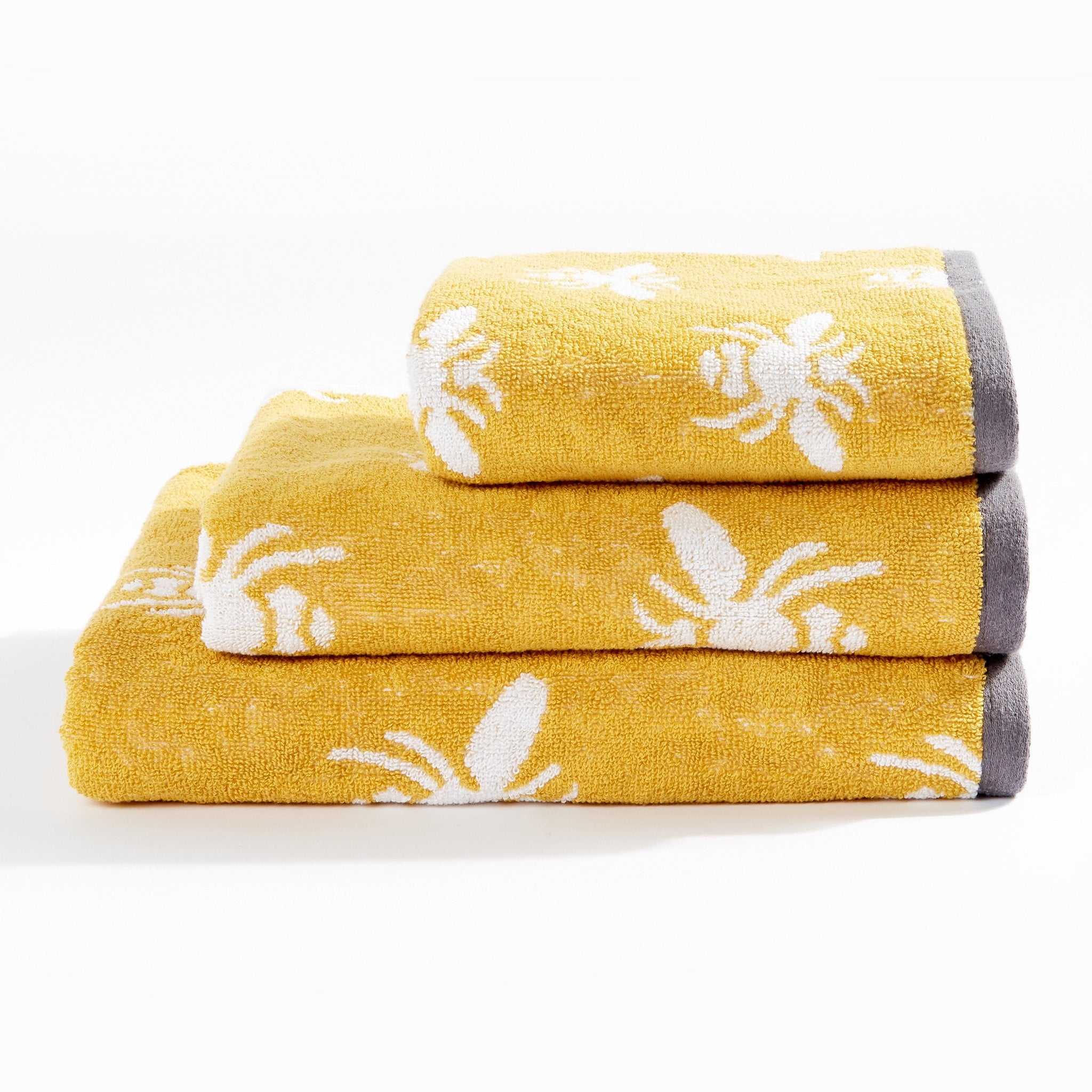 https://www.tofs.com/cdn/shop/products/10441698-10441699-10441700-Hotel-Collection-Bee-Towels_c6099be1-0e16-41e1-a377-9c3750afdb6d_2048x.jpg?v=1627542476